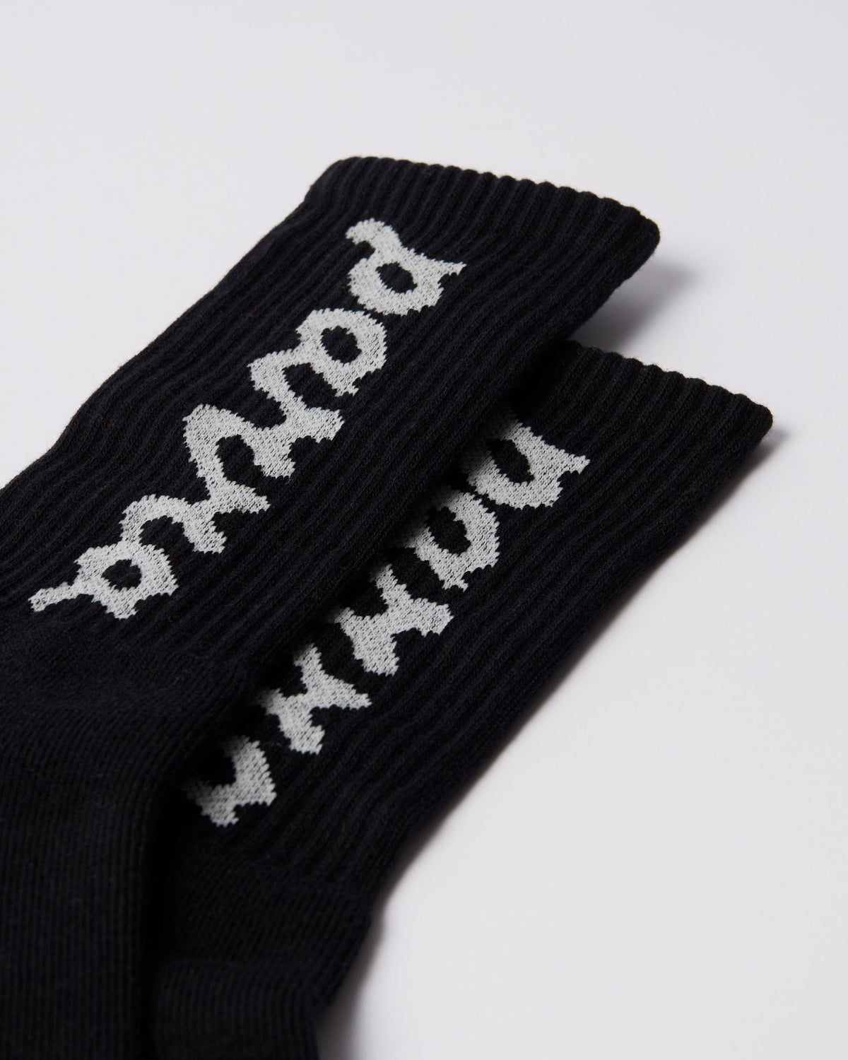 BY PARRA LOWERCASE SCRIPTLOGO CREW SOCKS