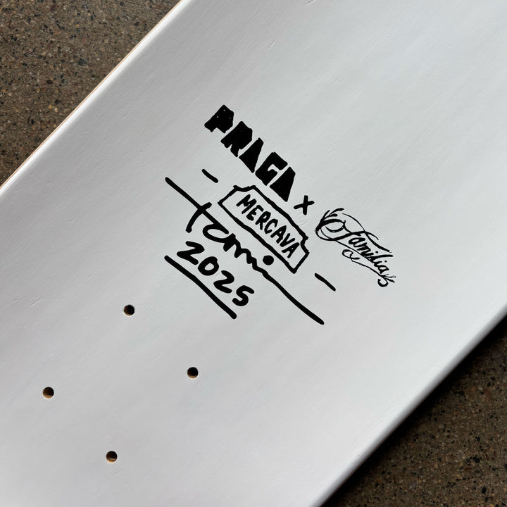 FAMILIA X PRAGA URBAN X MERCAVA OLAS ALTAS DECK