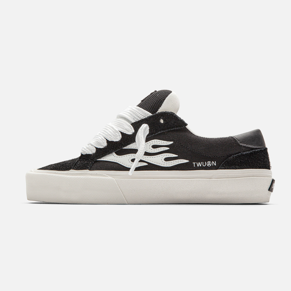 STRAYE LOGAN PUFF BLACK