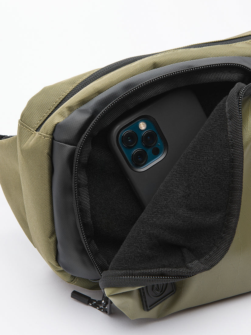 VOLCOM VENTURE SLING PACK