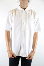 Undefeated HUDDLE BUTTON Blanco